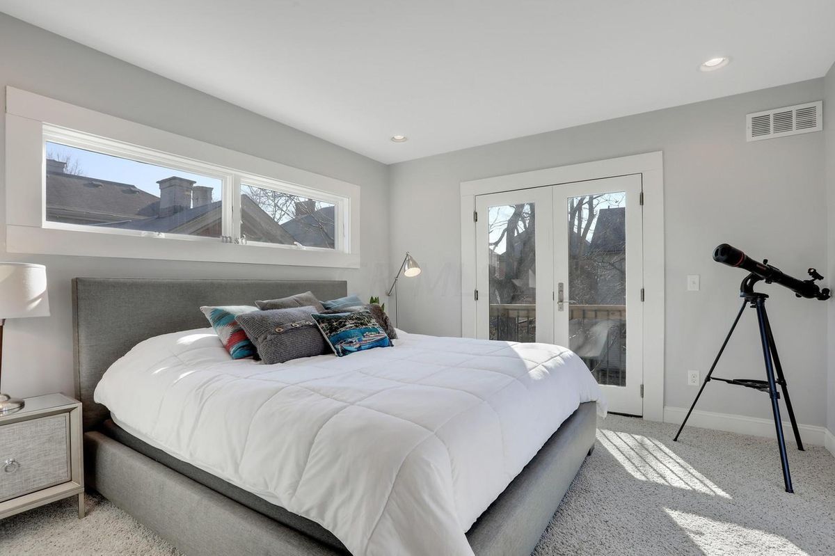 Building Photo - 799 S Lazelle St