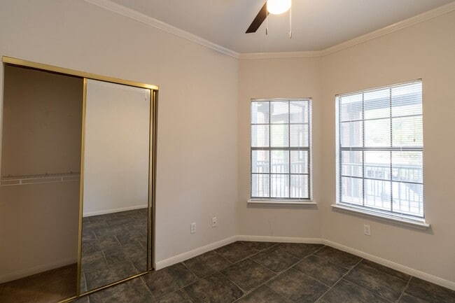 Building Photo - South Austin Gem: Cozy 2BR Home with Stunning Downtown Views, Minutes from Barton Creek Greenbelt!