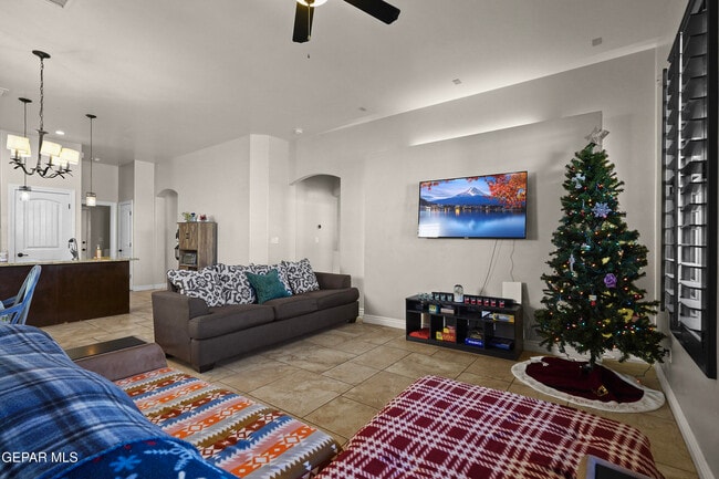 Building Photo - 14829 Sunny Land Ave