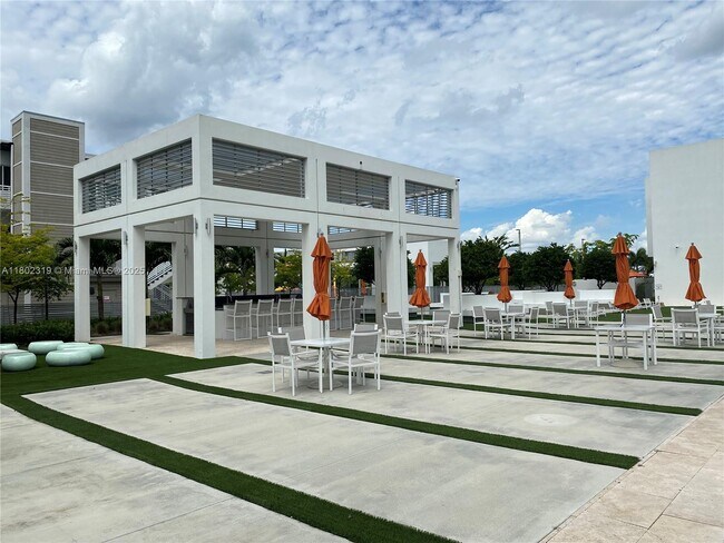 Building Photo - 6455 NW 103rd Pl