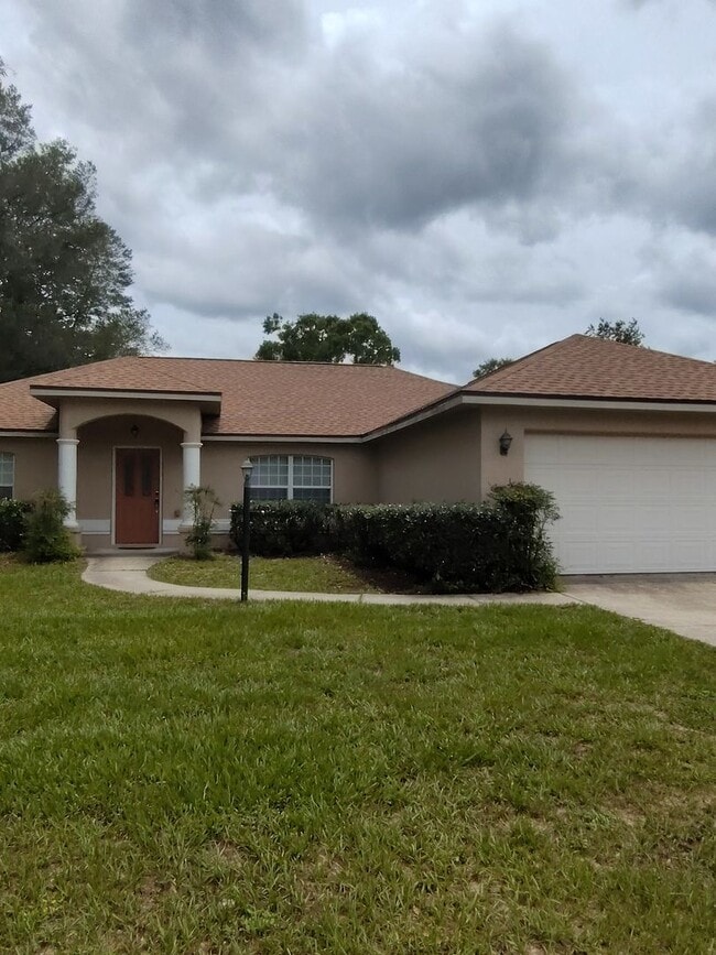 Building Photo - Inviting 3 Bedroom, 2 Bath Home in Desirab...
