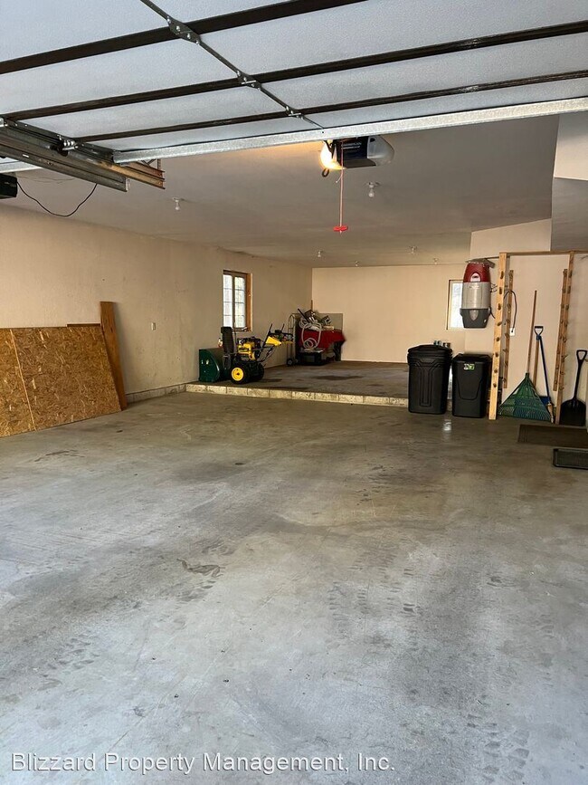 Building Photo - 5 br, 4 bath House - 30 Whispering Pines Road