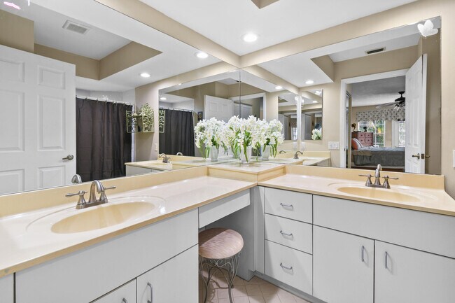 Building Photo - 1003 Ocean Dunes Cir