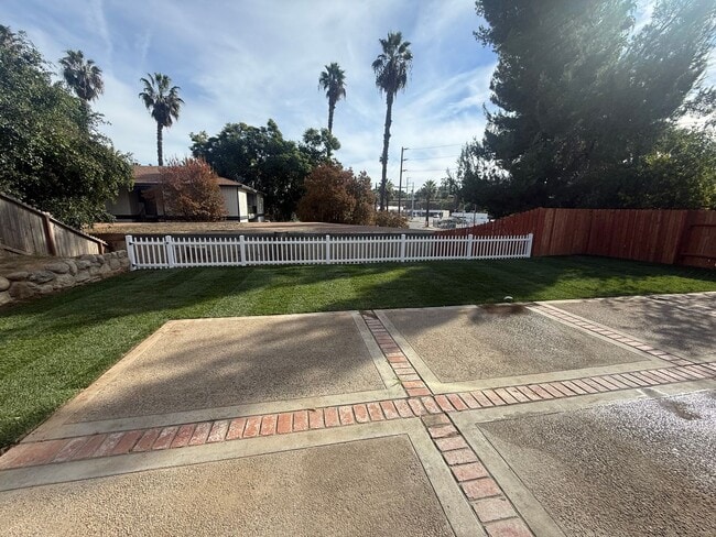 Building Photo - Nice Home For Rent