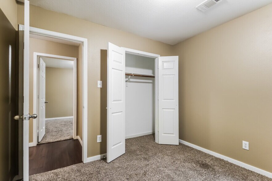 Building Photo - 28918 W Pecos River Ct