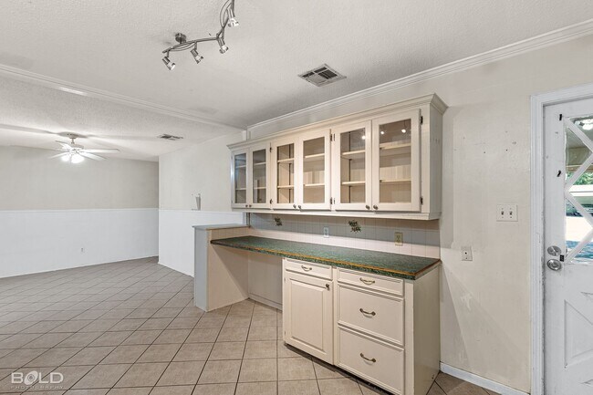 Building Photo - 3401 Palmdale Pl