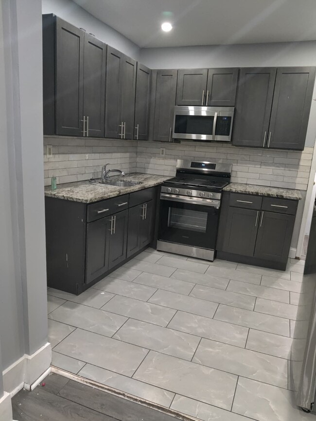 Building Photo - 135 N 51st St