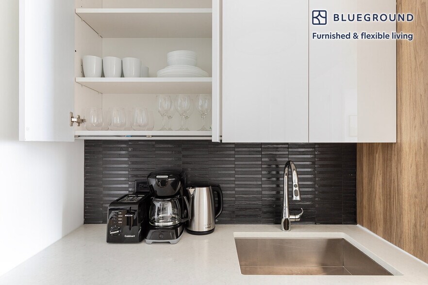 Building Photo - 1-15 57th Avenue-SI FL5-ID2022