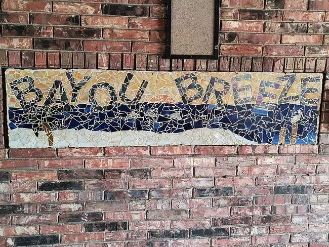 Building Photo - NEW LOWER PRICE  Wonderful 2 Bedroom 1.5 Bathroom condo