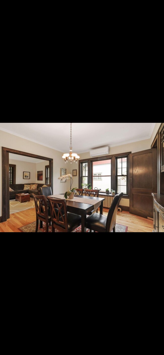 Dining Room - 138 Cecil St SE