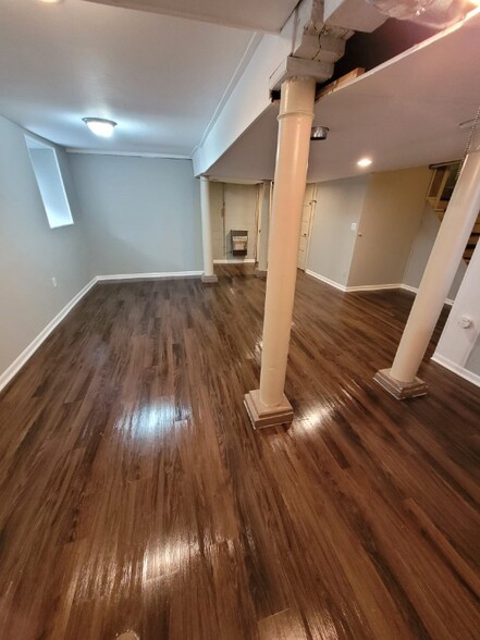 Building Photo - 2027 Prospect Ave