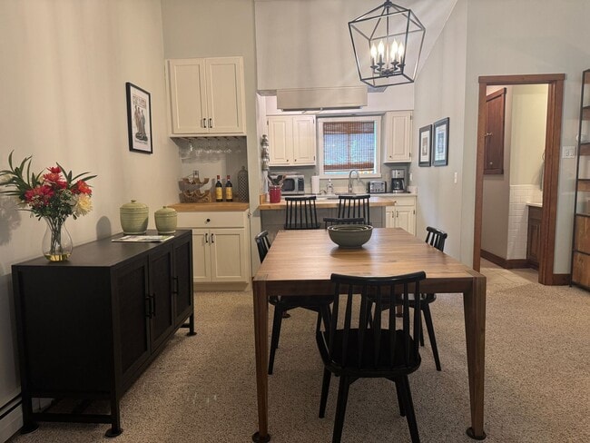 Building Photo - Short Term- 2 bedroom condo in Quechee- Fully Furnished