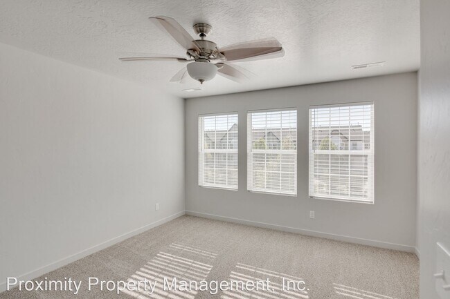 Building Photo - 3 br, 2.5 bath House - 11218 W. Knightsbri...