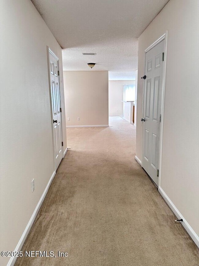 Building Photo - 1500 Calming Water Dr