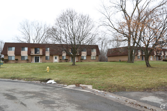 Building Photo - Stenwick Manor
