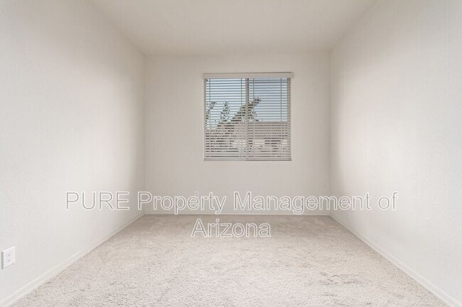 Building Photo - 5616 N 90th Dr