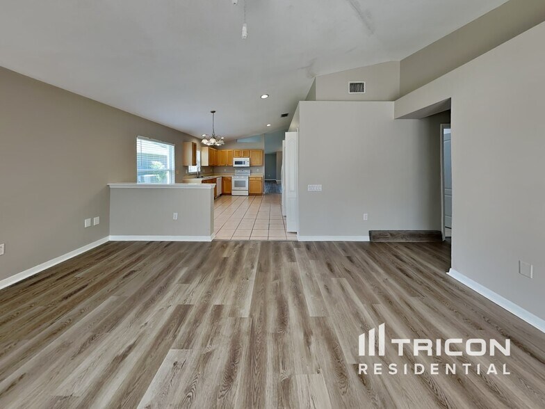 Building Photo - 4220 Mast Ct