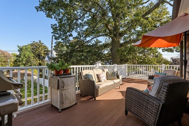 Building Photo - 101 Beach St