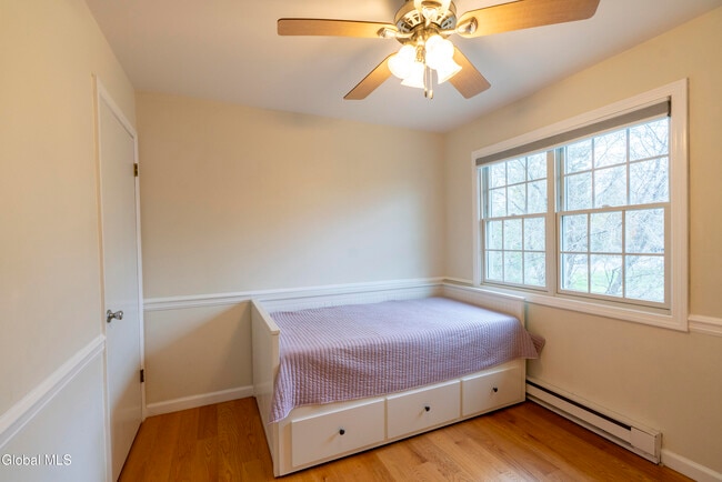 Building Photo - 4 Tompion Ln