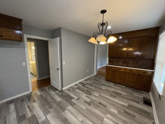 Building Photo - 249 S Sunset Ter