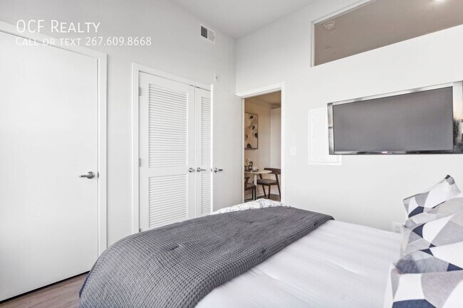 Building Photo - Modern Grays Ferry Apartment