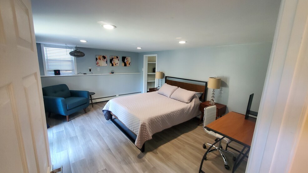 Building Photo - 44 Belleview Ave