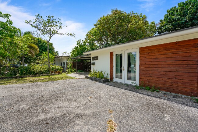 Building Photo - 3355 SW 22nd St