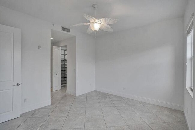 Building Photo - 3120 E Latitude Cir