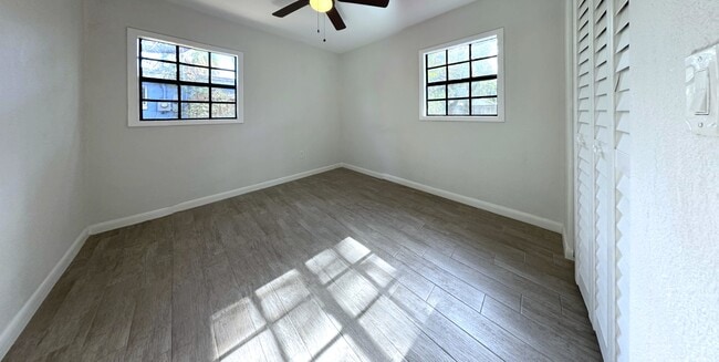 Building Photo - 2928 W Elrod Ave