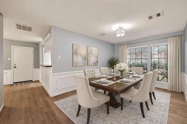 Building Photo - 3204 Farmers Field