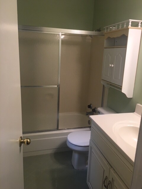 Building Photo - Edgewood Place subd. West Mobile 3/2 Large...