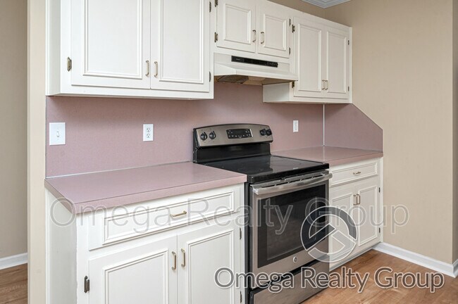 Building Photo - 536 Deer Path