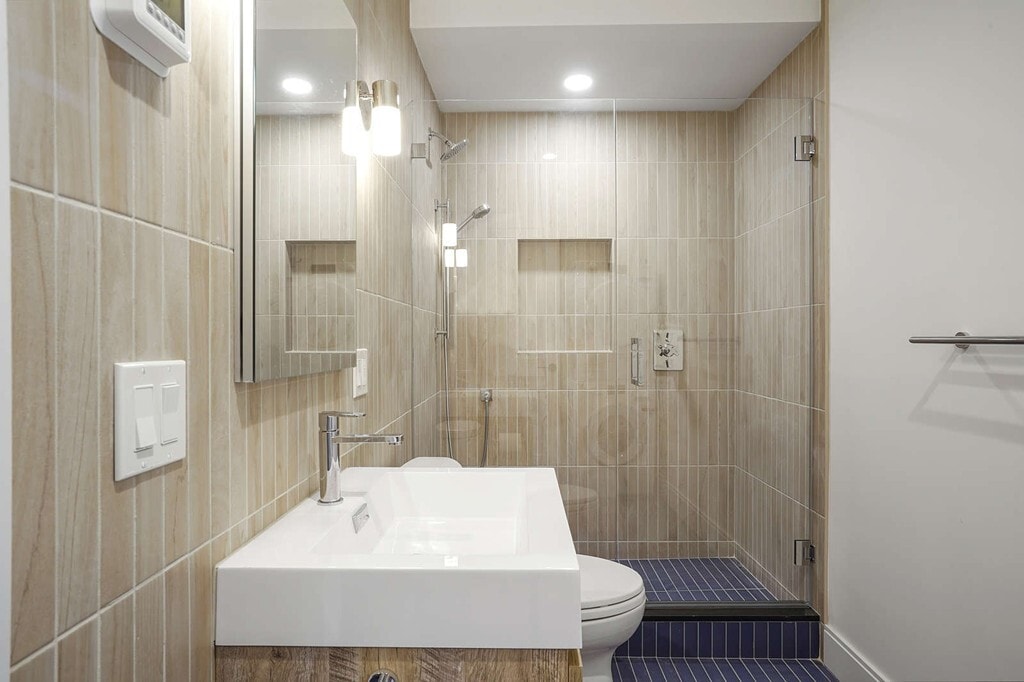 Building Photo - 49 Beacon St