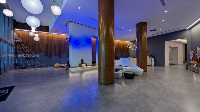 Building Photo - 350 S Miami Ave