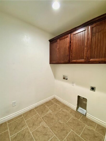 Laundry room with washer and dryer hook up - 2452 NW 190th St