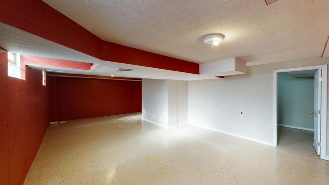 Building Photo - 3922 Ridgedale Dr