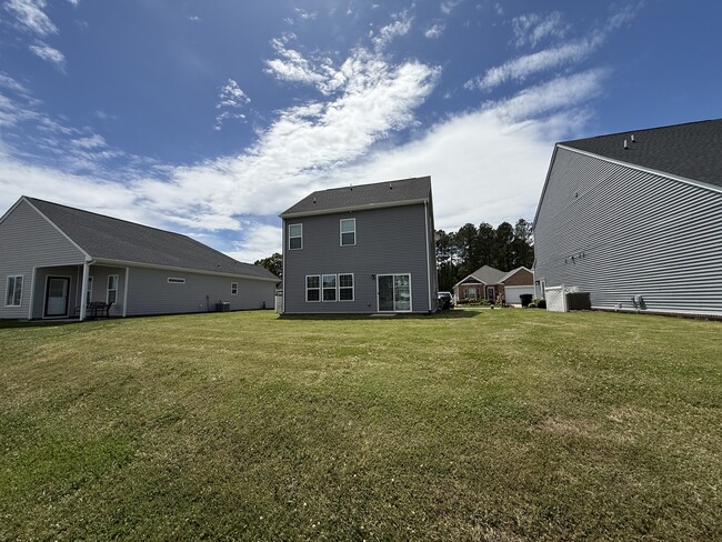 Building Photo - 110 Spoonbill Loop