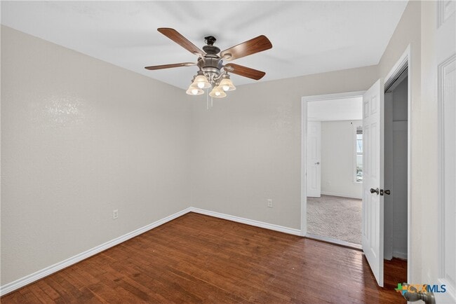 Building Photo - 14 Steele St