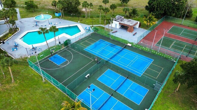 Building Photo - 7051 Environ Blvd