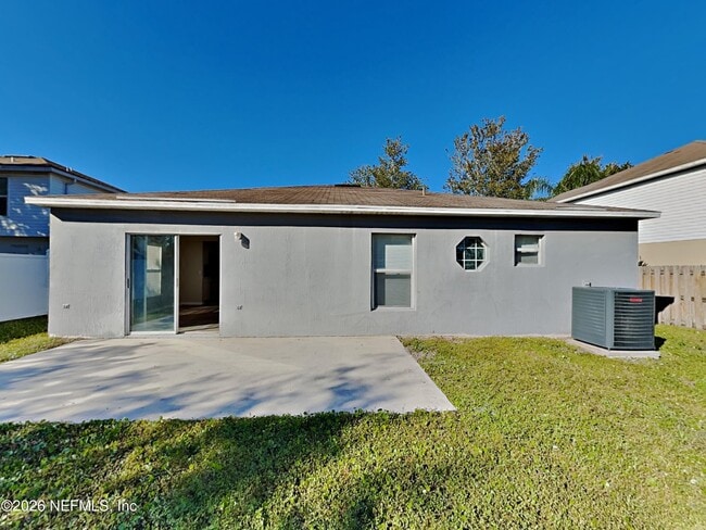 Building Photo - 7354 High Bluff Rd N