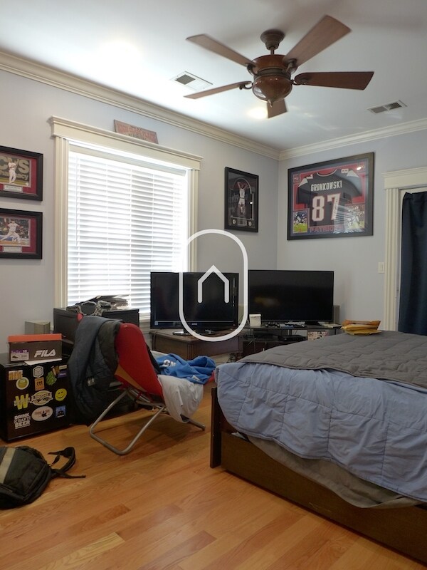 Building Photo - 117 Nonantum St