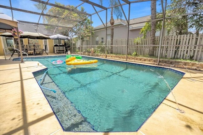 Building Photo - 3627 Ocita Dr