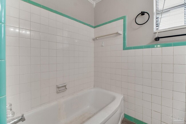 Building Photo - 3711 Tom Ln Dr