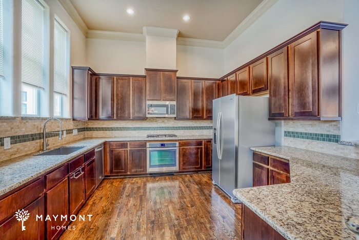 Building Photo - 2207 Hilshire Glen Ct