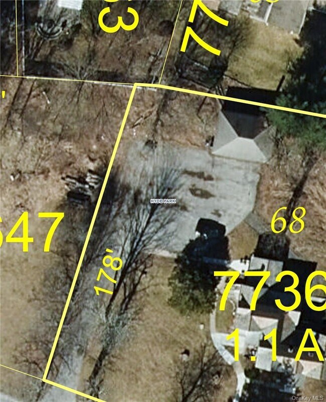 Building Photo - 165 S Cross Rd