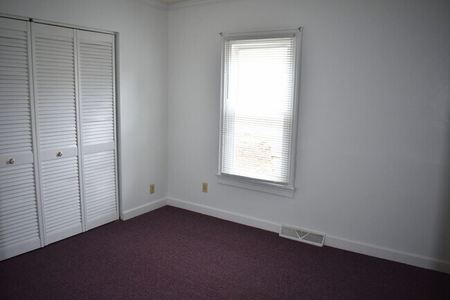 Building Photo - 209-211 N Clymer Ave