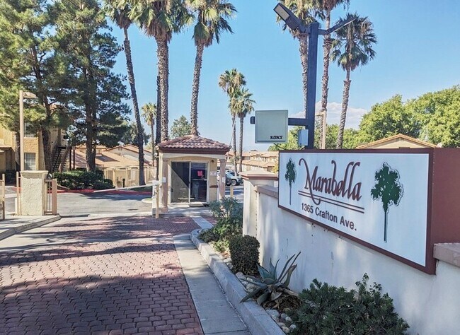 Building Photo - 1365 Crafton Ave