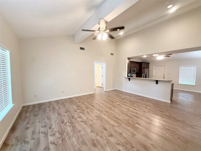 Building Photo - 51 Lupine Ct