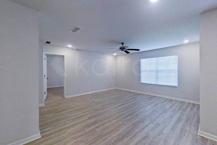 Building Photo - 132 Swallowtail Ln