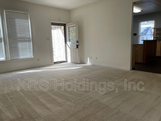 Building Photo - 3215 Omohundro Ave